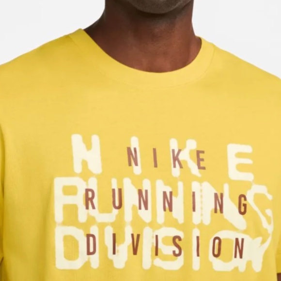 Nike Men's Dri-FIT Running Division Tee Shirt FJ2356-709 Vivid Sulfur NWT Size M - Picture 11 of 11
